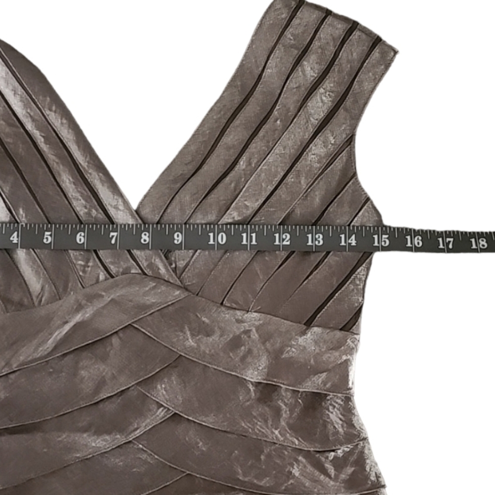 ADRIANNA PAPELL Metallic Tiered Cocktail Dress 4P Petite Shutter Pleat Wedding - Picture 8 of 16